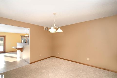 772 E Pickard Rd, Mount Pleasant, MI 48858 photo 9