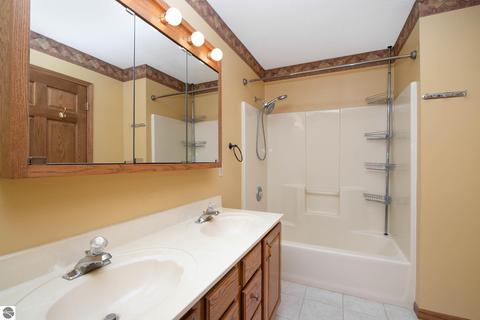 772 E Pickard Rd, Mount Pleasant, MI 48858 photo 17