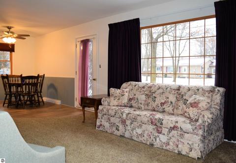 118 Dearing Dr, Shepherd, MI 48883 photo 12