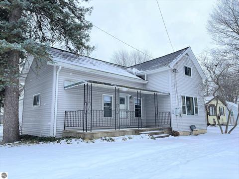 240 E Wright Ave, Shepherd, MI 48883 photo 1