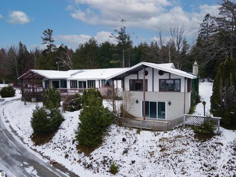 99 Fleming St, Saint Ignace, MI 49781 photo 1