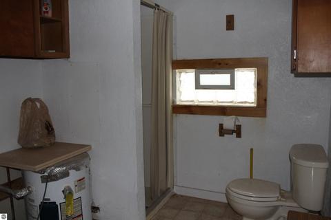 10964 Maple, Mesick, MI 49668 photo 11