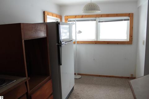 10964 Maple, Mesick, MI 49668 photo 7