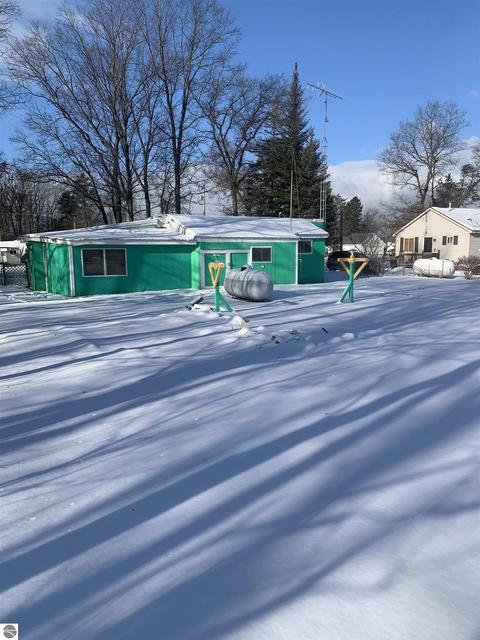 4158 Clinton, Harrison, MI 48625 photo 22