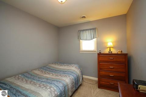 2131 Harper Dr, Harrison, MI 48625 photo 24