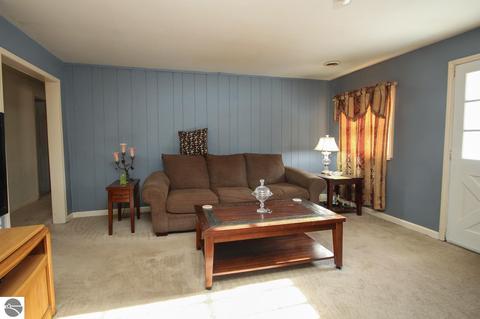 2131 Harper Dr, Harrison, MI 48625 photo 7