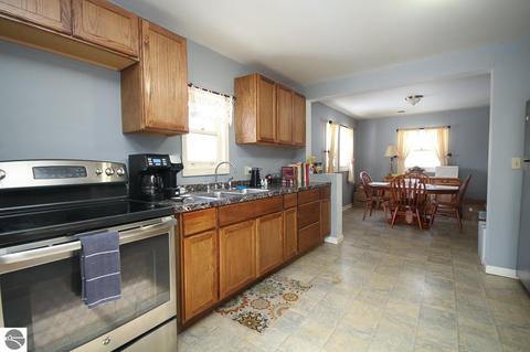 2131 Harper Dr, Harrison, MI 48625 photo 14
