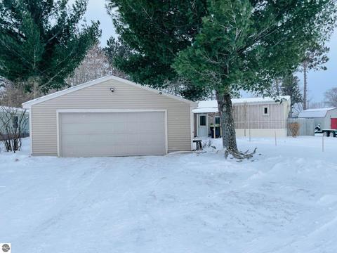 320 Pine St, Manton, MI 49663 photo 7