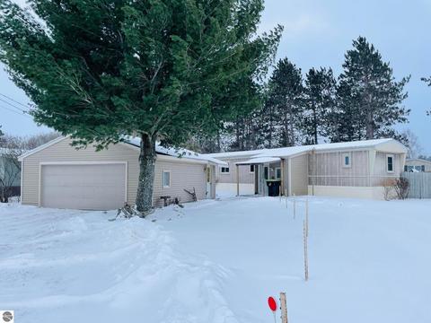 320 Pine St, Manton, MI 49663 photo 1