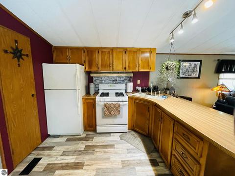 320 Pine St, Manton, MI 49663 photo 21
