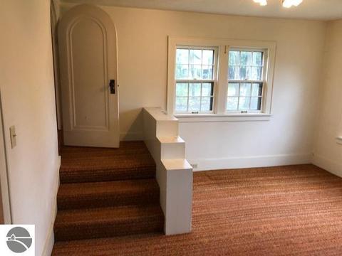 214 E Upright St, Charlevoix, MI 49720 photo 10