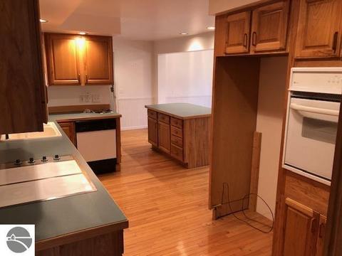 214 E Upright St, Charlevoix, MI 49720 photo 6