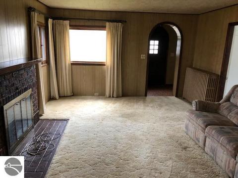 214 E Upright St, Charlevoix, MI 49720 photo 7