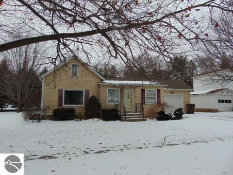 511 N Ithaca St, Ithaca, MI 48847 photo 4