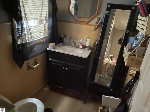 778 E Pine River Rd, Midland, MI 48640 photo 5