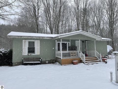 778 E Pine River Rd, Midland, MI 48640 photo 1