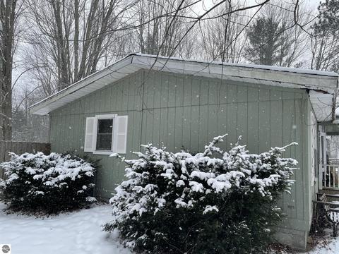 778 E Pine River Rd, Midland, MI 48640 photo 10