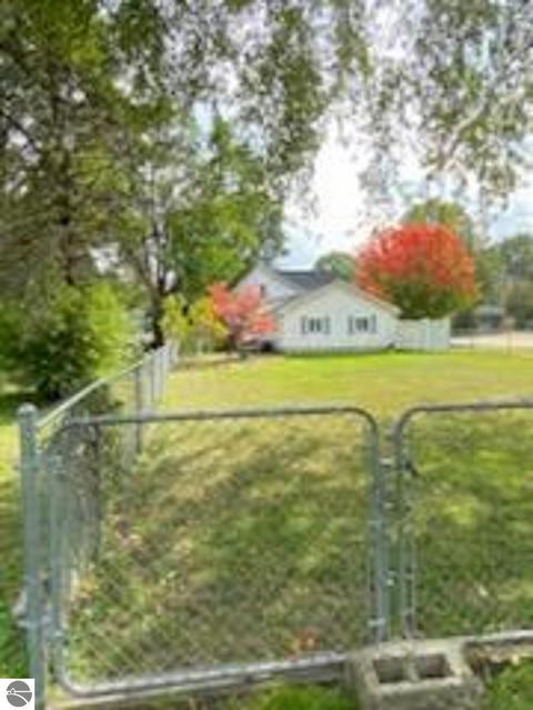 601 E Center St, Ithaca, MI 48847 photo 10