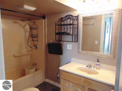 601 E Center St, Ithaca, MI 48847 photo 30