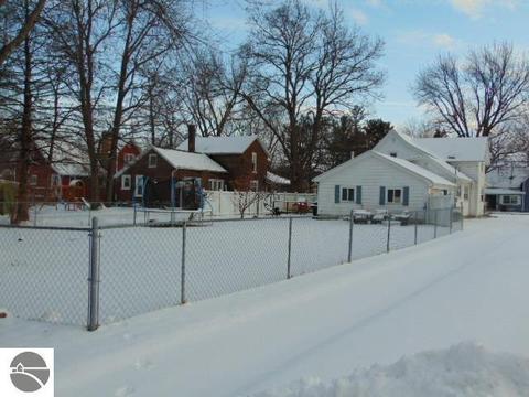 601 E Center St, Ithaca, MI 48847 photo 8