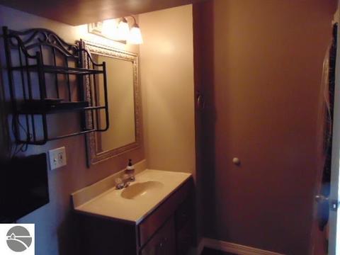 601 E Center St, Ithaca, MI 48847 photo 32