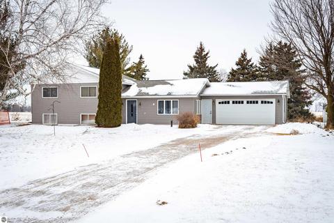 2283 E Millbrook Rd, Mount Pleasant, MI 48858 photo 1