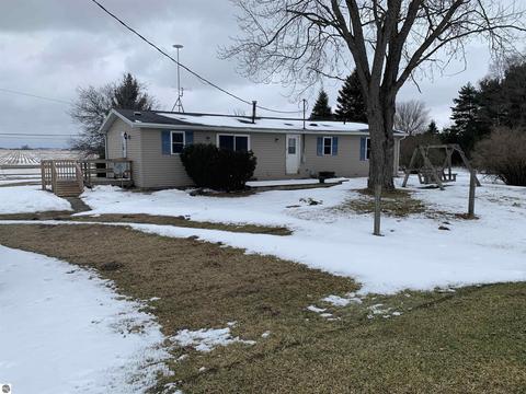 2791 W Washington Rd, Ithaca, MI 48847 photo 2