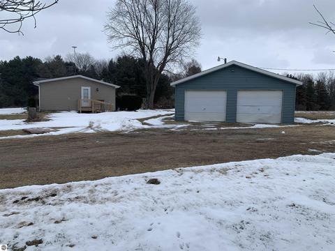 2791 W Washington Rd, Ithaca, MI 48847 photo 3