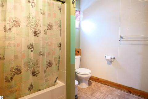 8568 S Pingree Rd, Middleton, MI 48856 photo 17