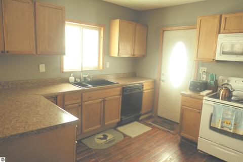 8568 S Pingree Rd, Middleton, MI 48856 photo 12