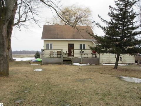 8568 S Pingree Rd, Middleton, MI 48856 photo 2