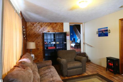 8568 S Pingree Rd, Middleton, MI 48856 photo 11