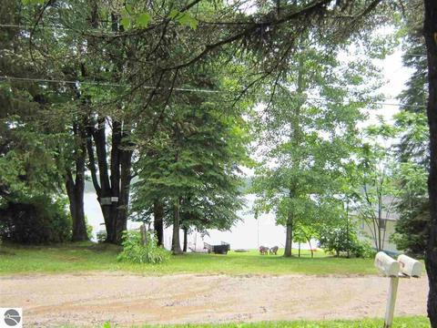3817 Maple Ave, Lupton, MI 48635 photo 3