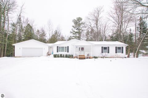 4737 Springbrook Dr, Williamsburg, MI 49690 photo 2
