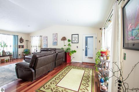 4737 Springbrook Dr, Williamsburg, MI 49690 photo 8