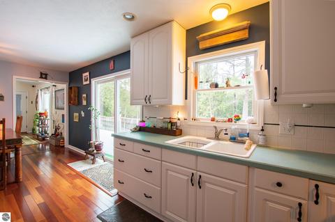 4737 Springbrook Dr, Williamsburg, MI 49690 photo 12