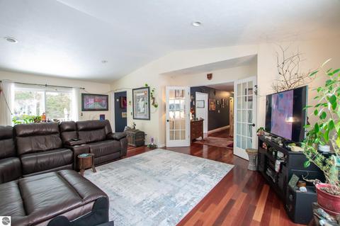 4737 Springbrook Dr, Williamsburg, MI 49690 photo 5