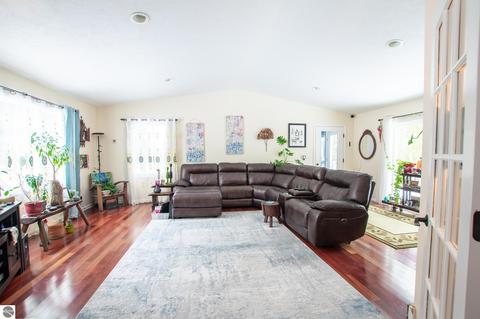 4737 Springbrook Dr, Williamsburg, MI 49690 photo 6
