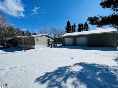 10396 E 12 Rd, Manton, MI 49663 photo 13