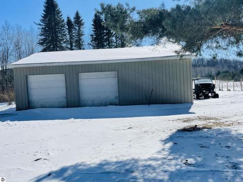 10396 E 12 Rd, Manton, MI 49663 photo 12