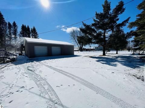 10396 E 12 Rd, Manton, MI 49663 photo 15