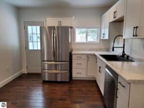 904 Park St, Grayling, MI 49738 photo 4