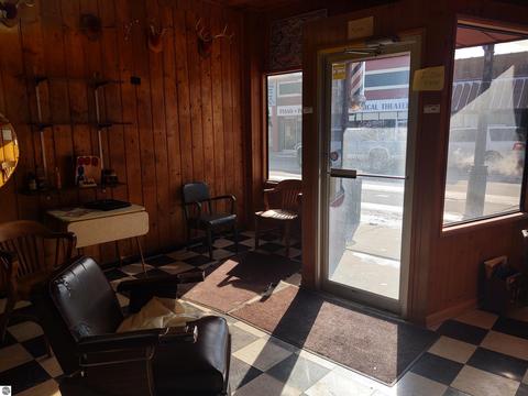 111 E Cedar St, Standish, MI 48658 photo 7