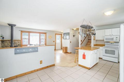 5756 Karlin Rd, Interlochen, MI 49643 photo 6