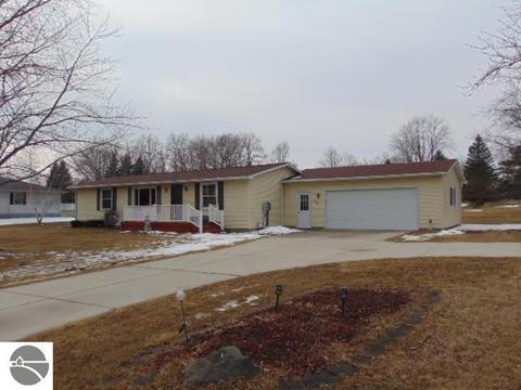 759 Norton Gibbs Dr, Ithaca, MI 48847 photo 2