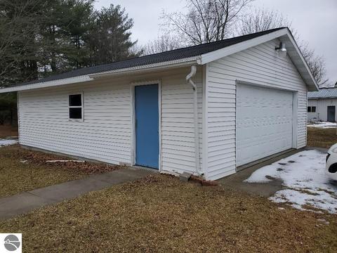 3520 E River Rd, Mount Pleasant, MI 48858 photo 27