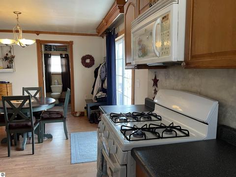 701 Maple, Clare, MI 48617 photo 10