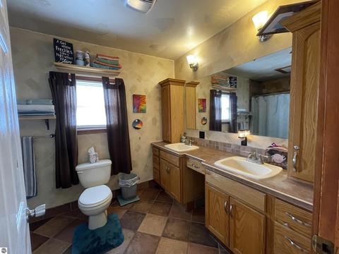 701 Maple, Clare, MI 48617 photo 24