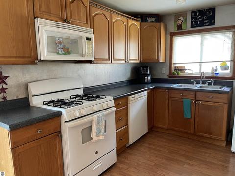 701 Maple, Clare, MI 48617 photo 16