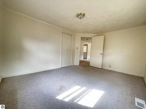 8057 E Baseline Rd, Mount Pleasant, MI 48858 photo 16